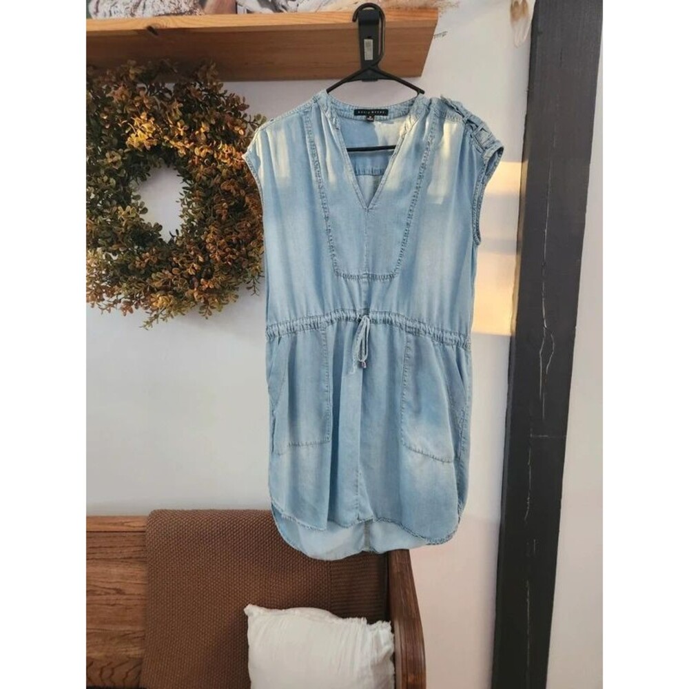 Haute Monde light-wash chambray dress